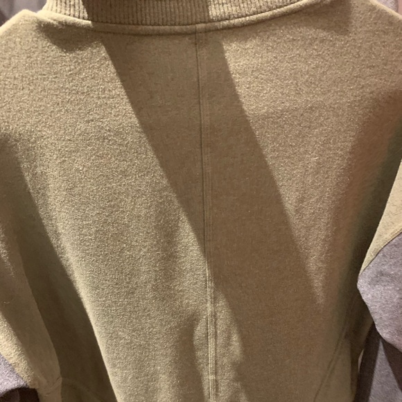Lululemon Zip Sweater - Picture 3 of 4